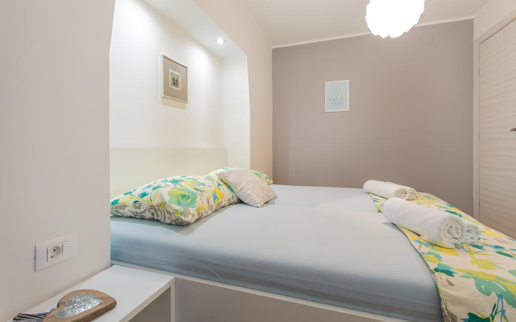 Sunrise Apartment Risika Bagian luar foto