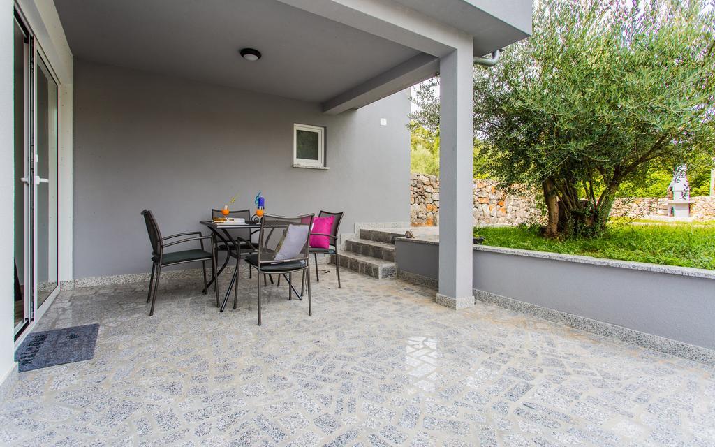 Sunrise Apartment Risika Bagian luar foto